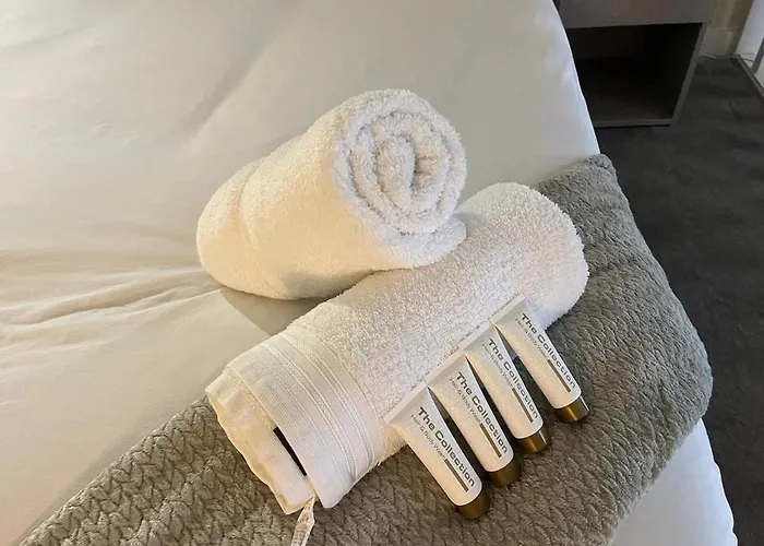 Modern & Charming Centre 1br 아파트 *